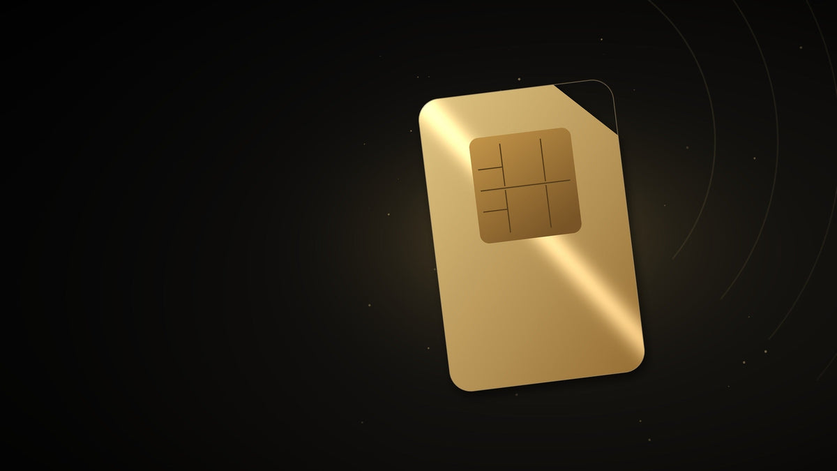 Goldene SIM-Karte auf schwarzem Hintergrund – Digital Republic SIM-Karten und Mobile-Abos bei CIELOTEC
