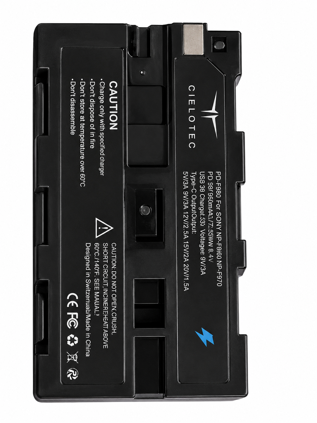 Ein rechteckiger schwarzer CIELOTEC NPF 980 Lithium-Ionen-Akku (9.800 mAh Monitor-Akku) mit integrierter Ladeelektronik, PD-30W-Schnellladefunktion, USB-C- und USB-A-Anschlüssen, Kompatibilität mit Sony NP-F, Warnhinweisen und Zertifizierungsaufklebern, einem silbernen Anschluss sowie einem blauen Blitzsymbol auf der Oberfläche.