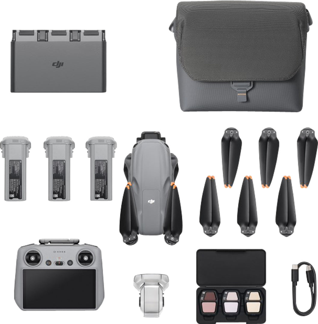 Die DJI Air 3S Fly More Combo (RC 2) von DJI Consumer verfügt über ein Dual-Kamera-System und beinhaltet eine gefaltete Drohne, eine Fernbedienung, drei Akkus, Propeller, eine Ladestation, ein Kabel, eine Tragetasche und ein Filterset. Erleben Sie eine verlängerte Flugzeit von 45 Minuten für erweiterte Erkundungen aus der Luft.