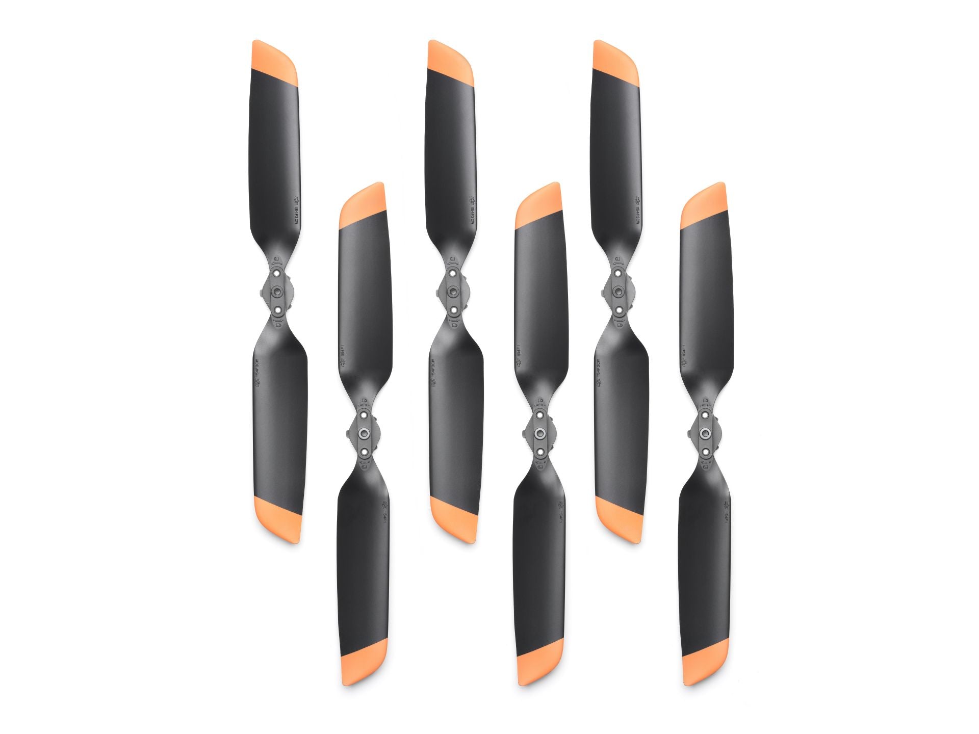 Sechs geräuscharme Propeller der DJI Matrice 4-Serie – M4E, M4T in Schwarz mit orangefarbenen Spitzen werden in zwei vertikalen Spalten auf weißem Hintergrund angezeigt.