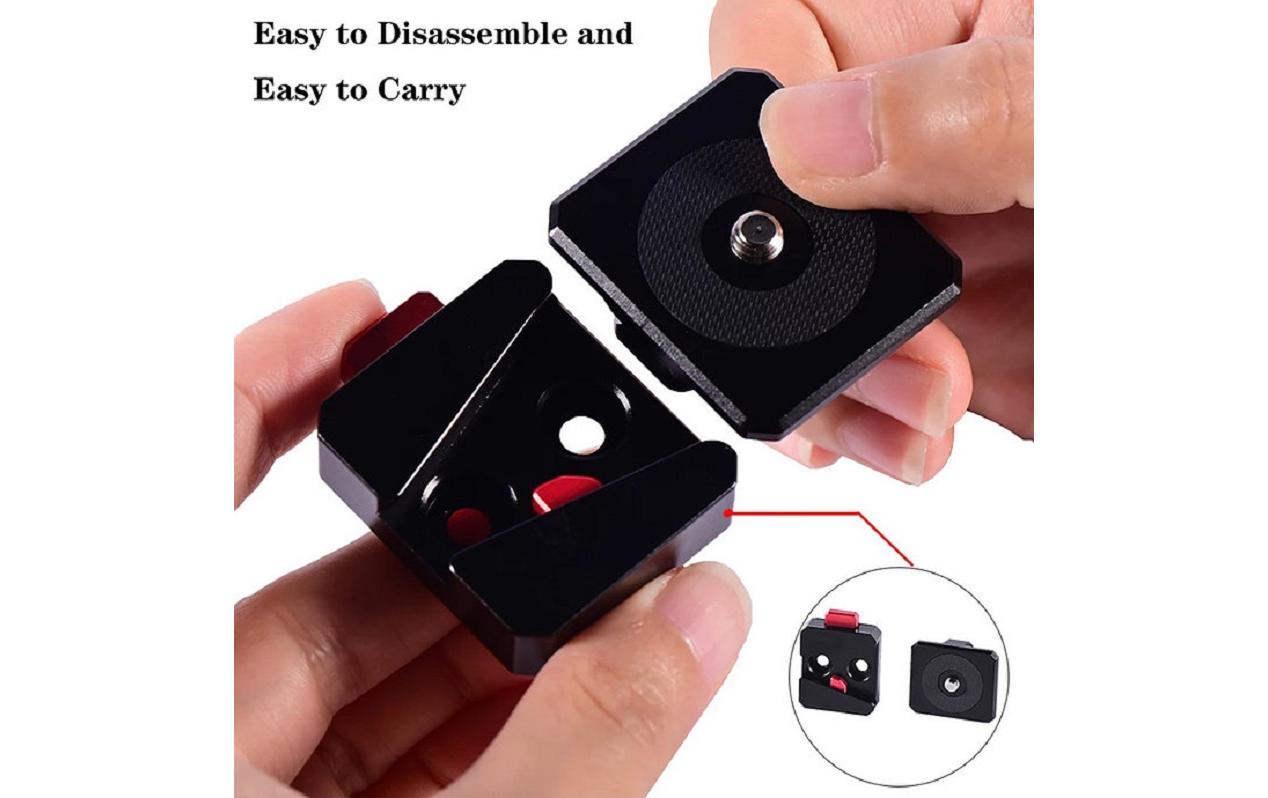Eine Nahaufnahme zeigt zwei Hände, die Teile der Lifthor Quick Release Monitorhalterung mit 1/4" Gewinde von Lifthor halten, die über ein kreisförmiges Bauteil verfügt. Der Text lautet „Leicht zu zerlegen und leicht zu tragen“, mit einem eingefügten Bild, das die getrennten Teile zeigt.