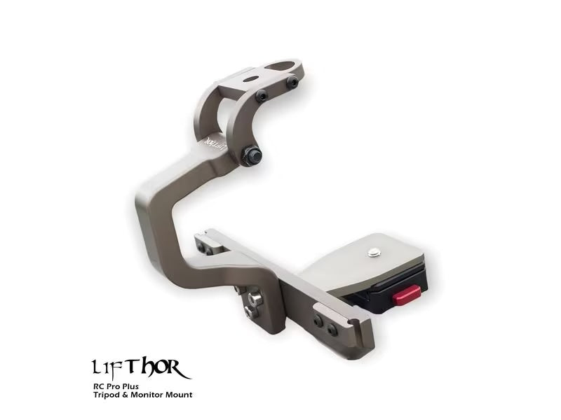 Der LifThor RC PLUS Utility Mount II, ein Monitor- und Stativhalter mit Metallrahmen und verstellbaren Komponenten, ist maßgeschneidert für DJI M30, M350, M4-Serie und Inspire 3. Dieses elegante Lifthor-Produkt präsentiert sich elegant vor einem strahlend weißen Hintergrund.