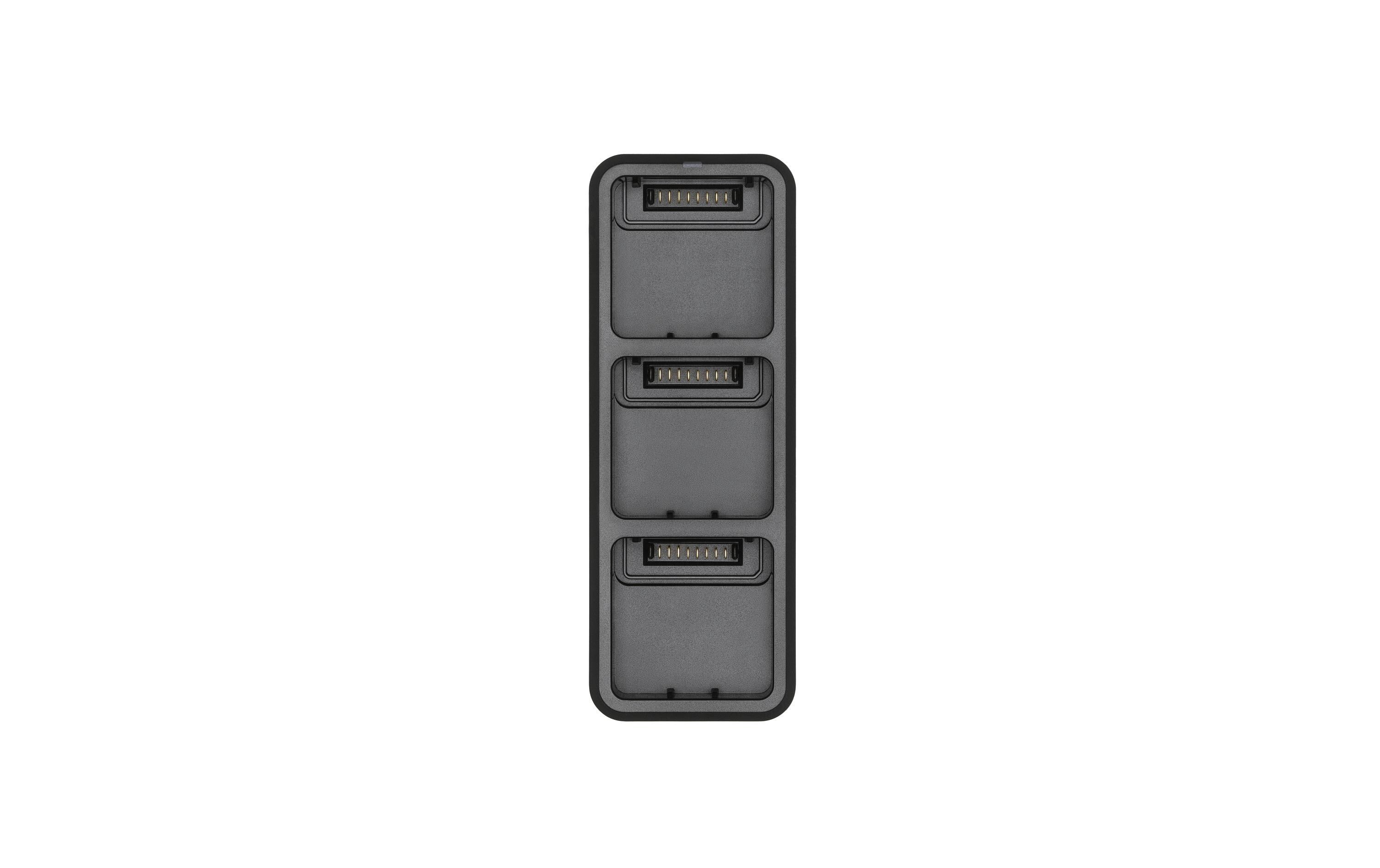 Das DJI Enterprise Fly More Kit Mavic 3 Enterprise enthält ein schwarzes, rechteckiges Batterieladegerät mit drei vertikal angeordneten Goldstift-Steckplätzen, das für Mavic 3 Intelligent Flight Batteries von DJI Enterprise entwickelt wurde.
