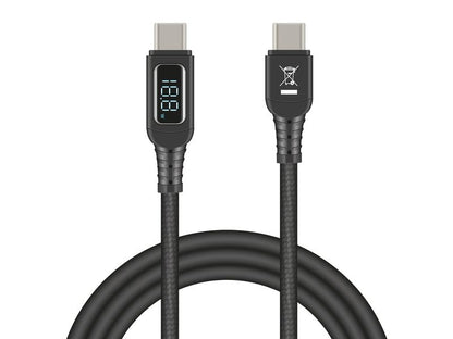 Das Delock USB-C-Ladekabel 140 W mit Leistungsanzeige ist ein schwarzes, geflochtenes USB-C-Ladekabel (1,2 m) mit zwei Steckern: Ein Stecker verfügt über eine digitale Leistungsanzeige mit Zahlen, der andere Stecker zeigt das Symbol eines durchgestrichenen Mülleimers an.