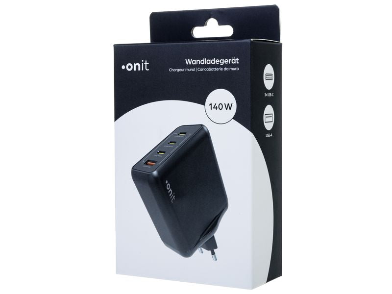 Das onit USB-Wandladegerät Quad 140 W GaN – 3× USB-C + 1× USB-A (PD 3.1), Schwarz, wird auf seiner weiß-schwarzen Verpackung mit mehrsprachiger Beschriftung präsentiert. Dank fortschrittlicher Galliumnitrid-Technologie ermöglicht dieses onit-Wandladegerät das schnelle und effiziente Laden all Ihrer Geräte über vier USB-Anschlüsse.