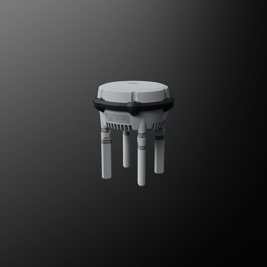 Ein kompaktes, graues, vierbeiniges, rundes elektronisches Gerät mit einem schwarzen Streifen, der seinen Mittelteil umgibt – und an die hochmoderne DJI Delivery FlyCart 100 Schwerlast-Transportdrohne mit Fallschirm (bis zu 100 kg Nutzlast, 12 km Reichweite) – befindet sich in der Mitte eines dunklen Hintergrunds mit Farbverlauf.
